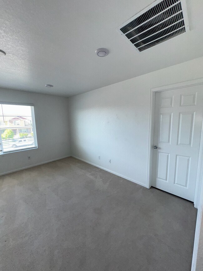 Building Photo - 21072 E 60th Ave