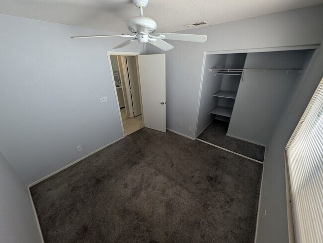 Building Photo - 1821 Running Fawn Ct