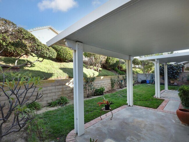 Building Photo - Harbor Pointe - Carlsbad gated community less than one mile to the beach