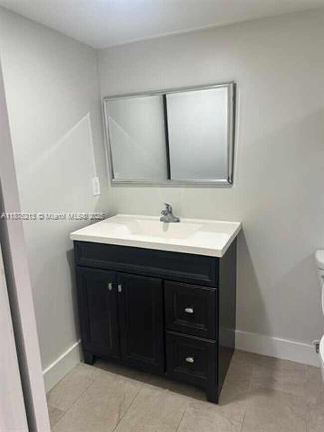 Building Photo - 8563 SW 115th Ct