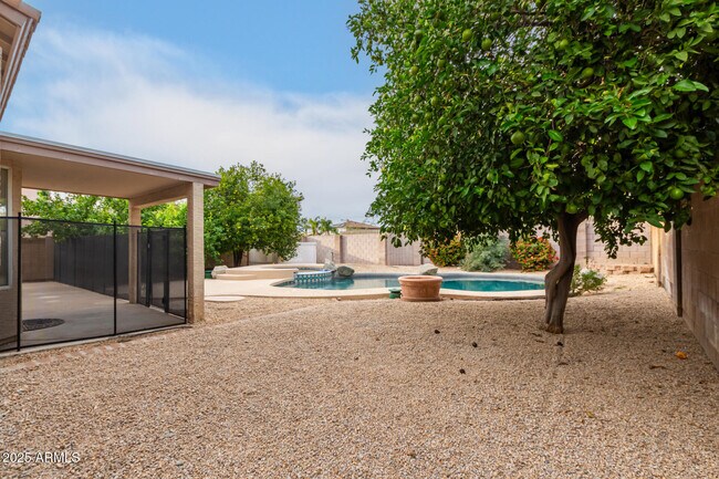 Building Photo - 4522 E Rowel Rd