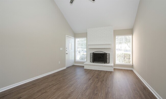 Building Photo - 1547 Airline Dr