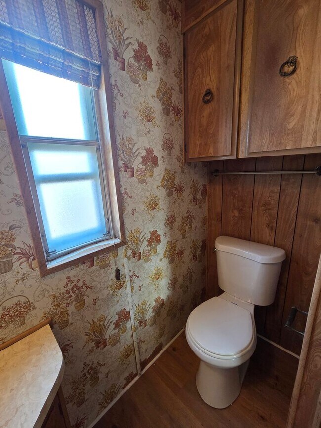 Building Photo - 2/bed 2/bath Single Wide Mobile located in...