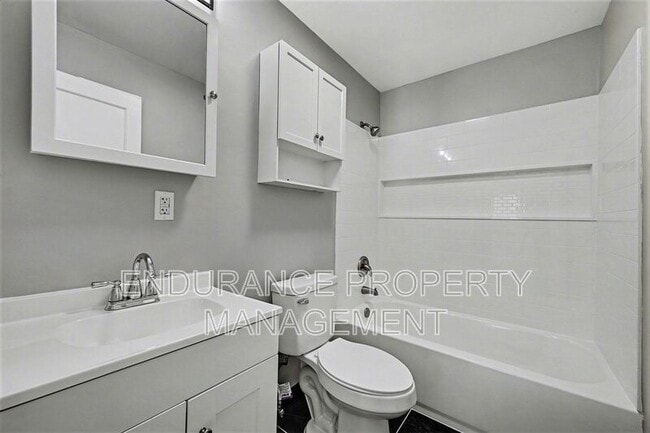 Building Photo - 326 Ernst Ave