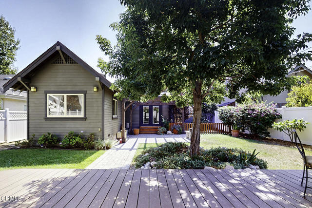 Building Photo - 1843 Las Lunas St