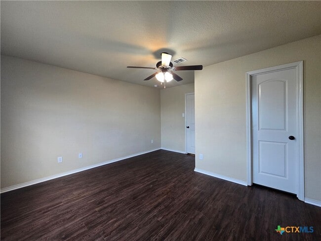 Building Photo - 292 Rosalie Dr