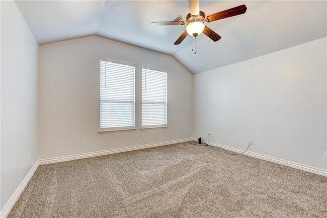 Building Photo - 2405 SW 137th St