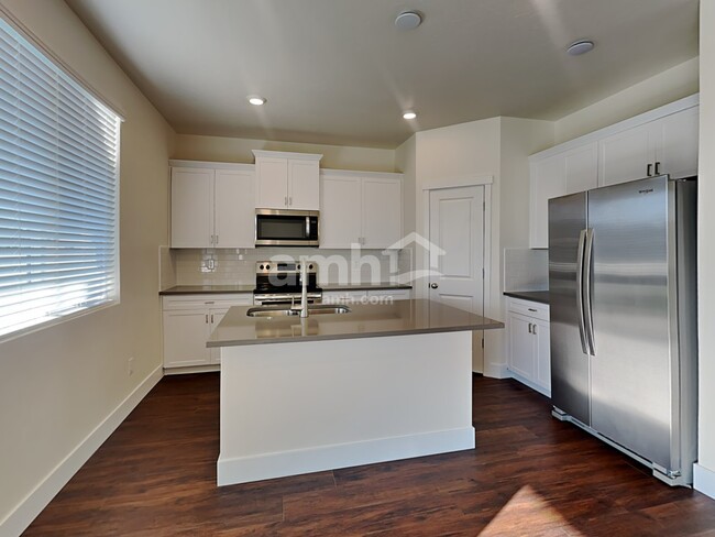 Building Photo - 11503 W Mesquite St