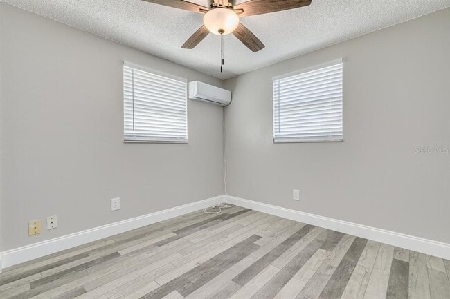 Building Photo - 13496 W Rena Dr