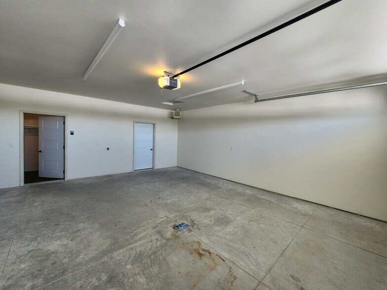 Building Photo - 812 7th St SW