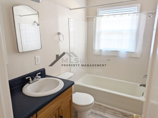 Building Photo - 2020 Englewood Ave