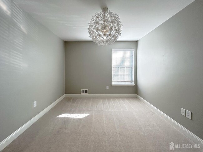 Building Photo - 3108 Vroom Dr