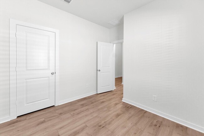 Building Photo - 16923 Lavender Farm St