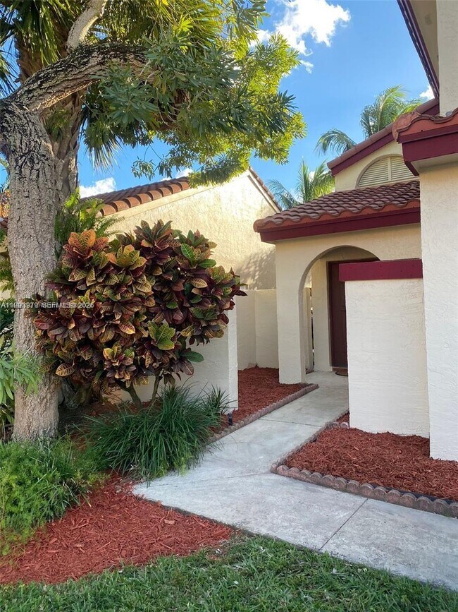 Building Photo - 18120 NW 63rd Ct