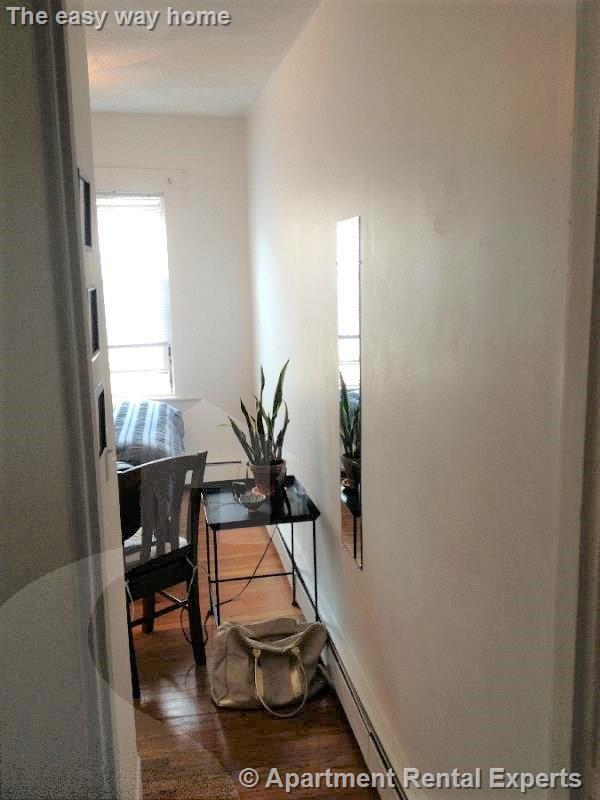 Building Photo - 148 5th St