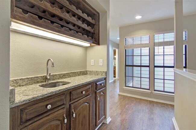 Building Photo - 5100 Verde Valley Ln