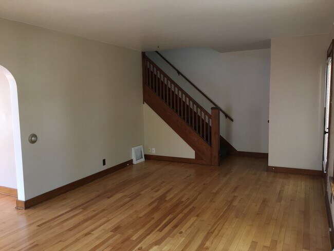 Building Photo - 1511 Wisconsin Ave