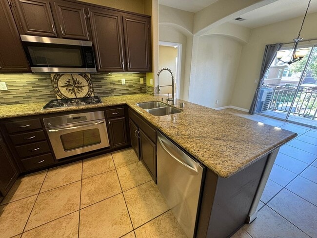 Building Photo - 1367 Caminito Capistrano