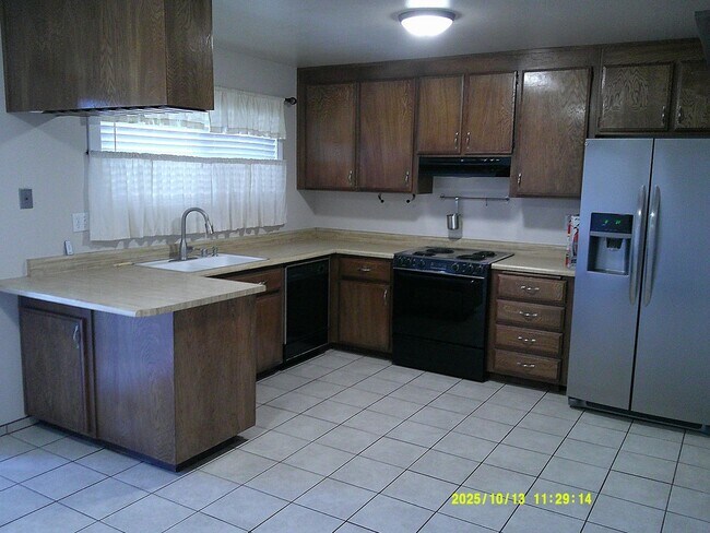Building Photo - 725 Devonshire Ct