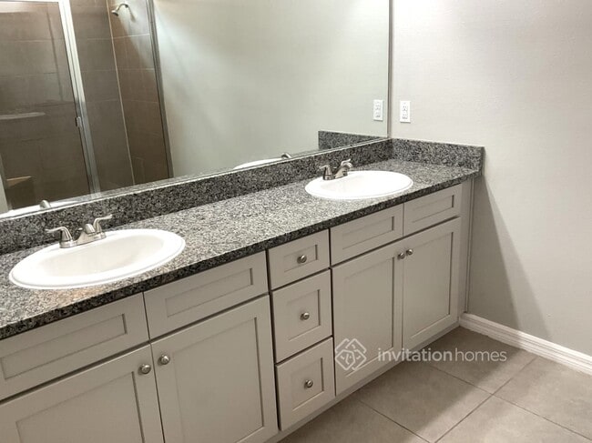 Building Photo - 3711 Wayfarer Wy