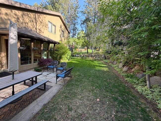 Building Photo - Beautiful Bountiful Home Near Temple & Mueller Park – Prime Location