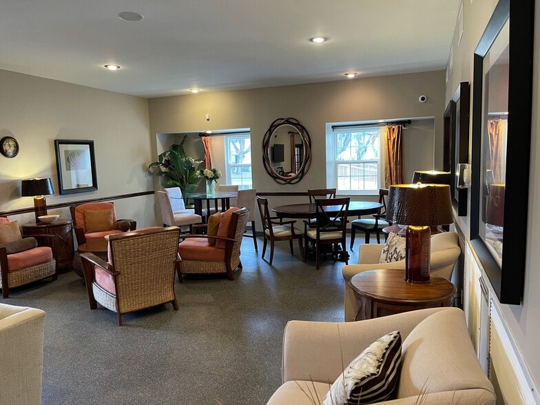 Clubhouse Interior - 10356 Carrollwood Ln