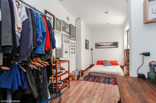 Building Photo - 4837 W Irving Park Rd