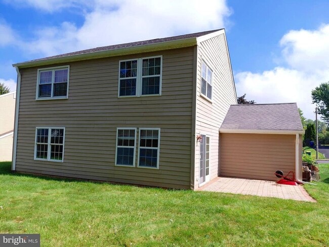 Building Photo - 226 Spring House Ln