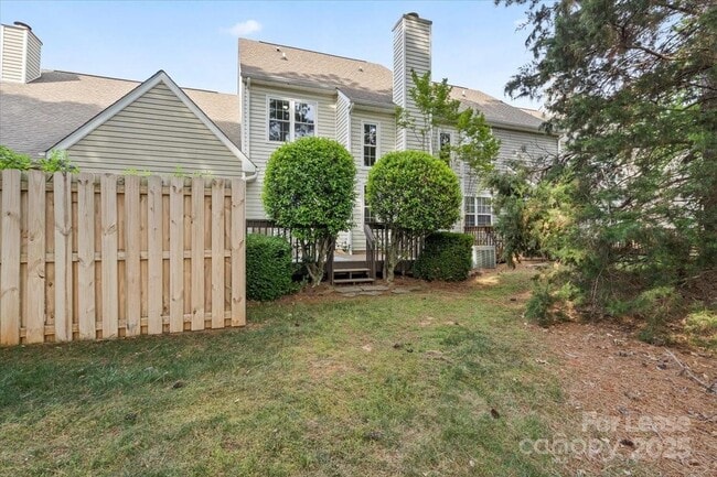Building Photo - 9022 Roseton Ln
