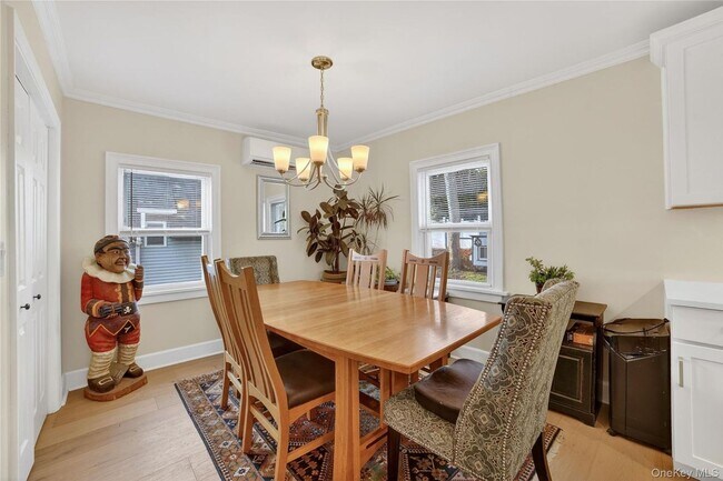 Building Photo - 1408 Henry Ave