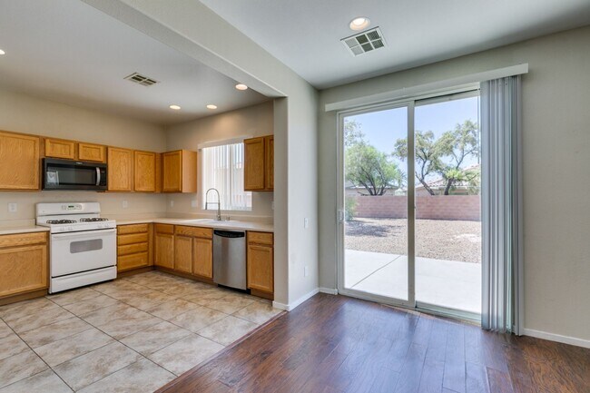 Building Photo - Large home near Aliante*Close to area schools and shopping centers*