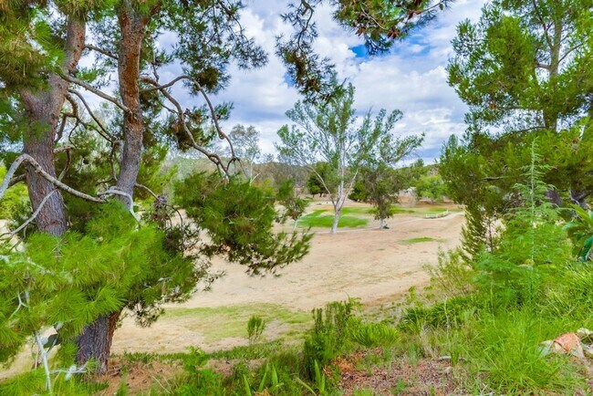 Building Photo - 3 bed, 2 bath Single Family Home in North ...
