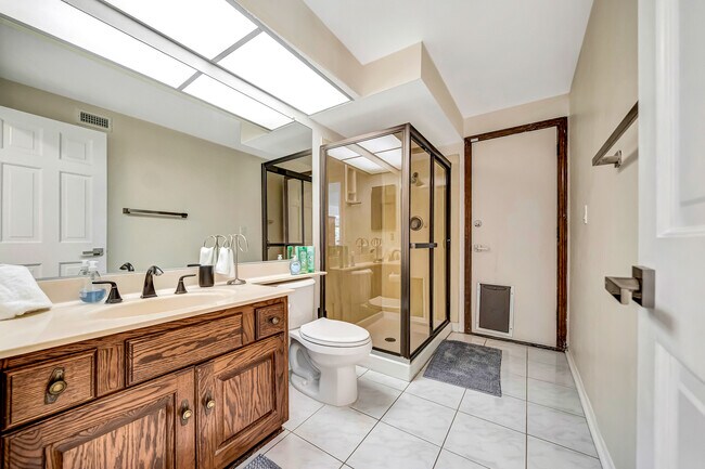 Building Photo - 30428 Penrod Dr