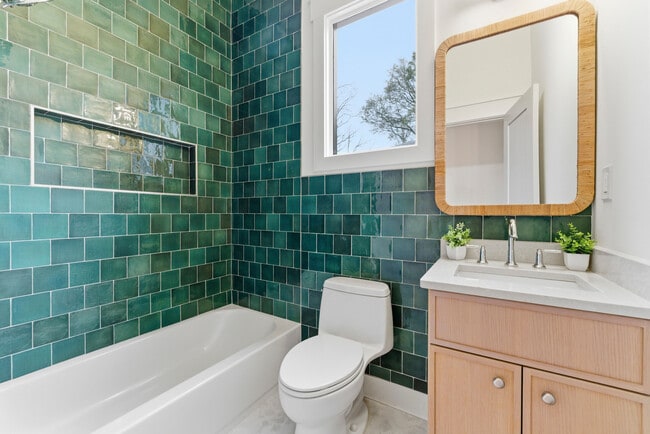 Building Photo - 205 Whitefoord Ave NE