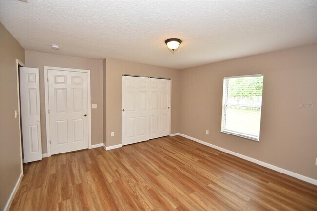Building Photo - 7 Ryarbor Dr