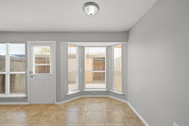 Building Photo - 13447 Castilian Dr