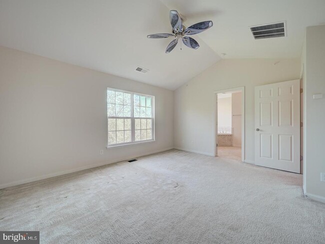 Building Photo - 45818 Winding Branch Terrace