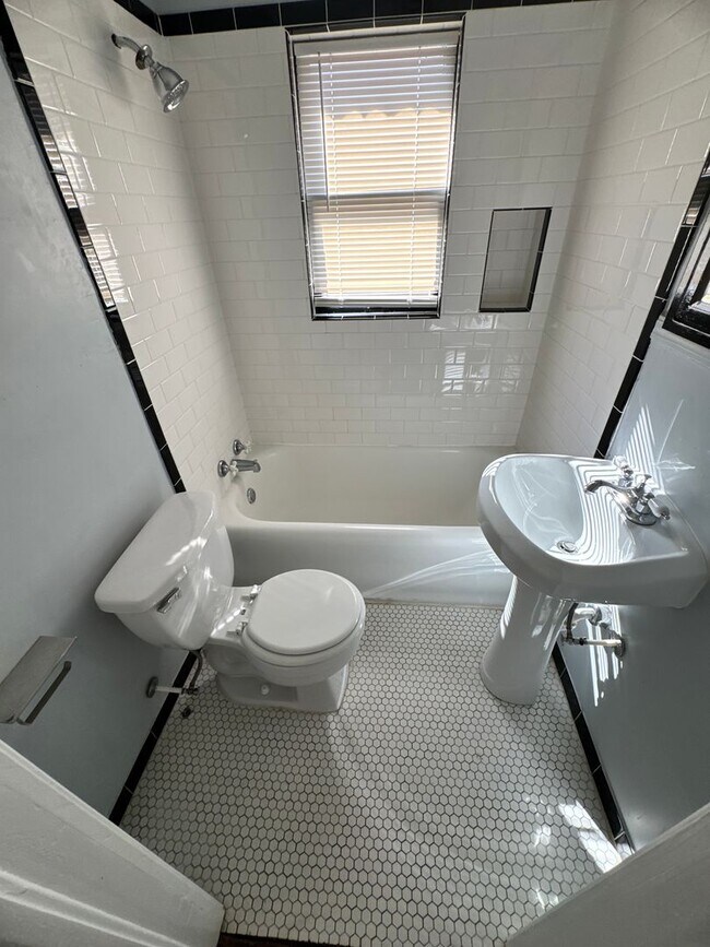 Building Photo - Great 1 Bedroom, 1 Bathroom in OKC!