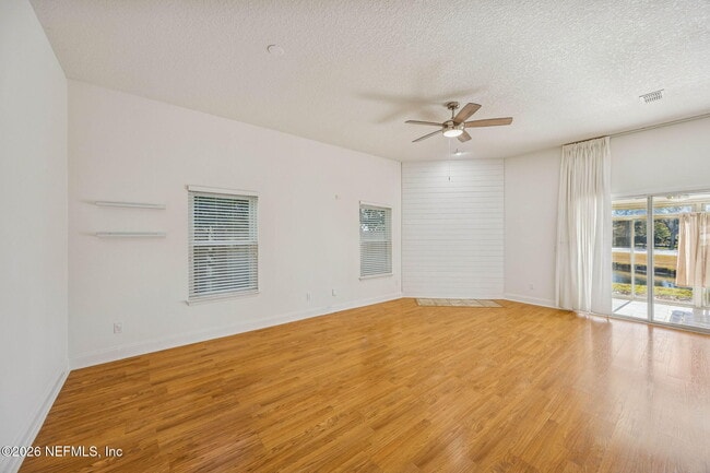 Building Photo - 3447 Heron Dr N