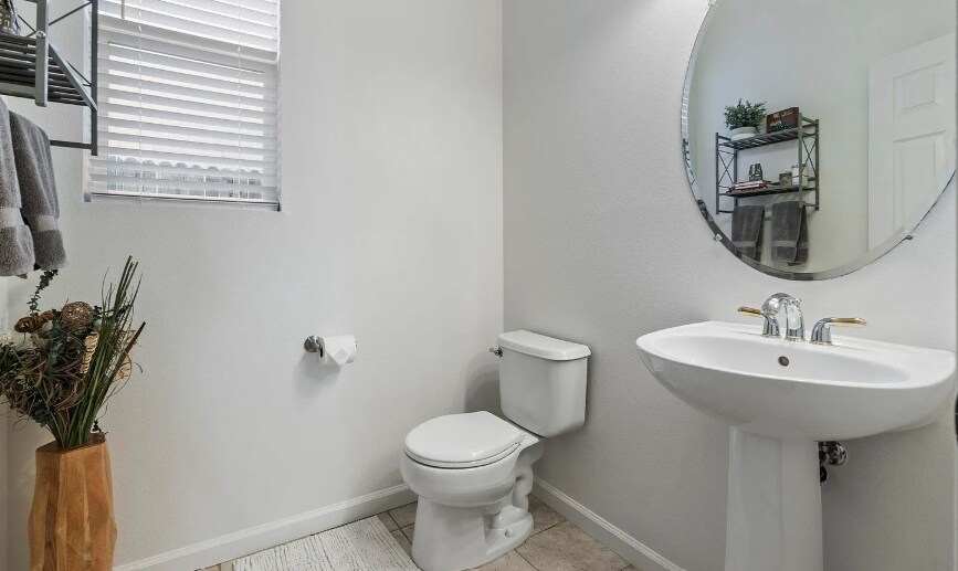 Building Photo - 10345 Coyote Creek Dr
