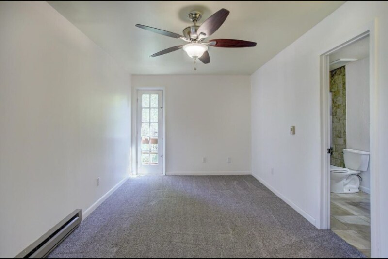 Building Photo - 347 Deer Path Rd