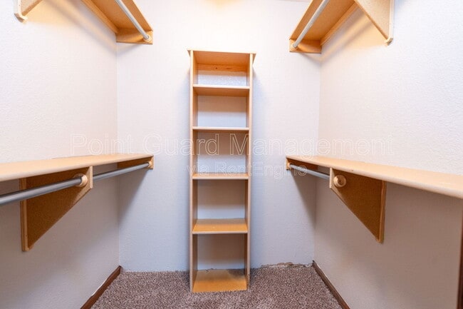 Building Photo - 810 Bristol Cir