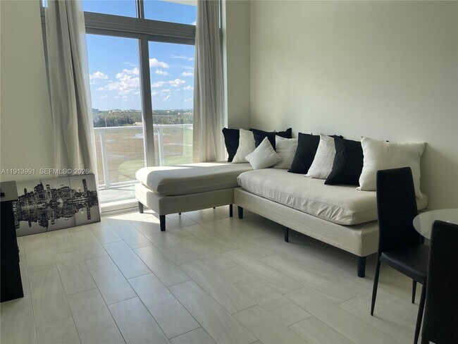 Building Photo - 2000 Metropica Wy