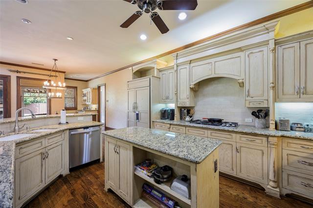 Building Photo - 6520 Twin Oaks Dr