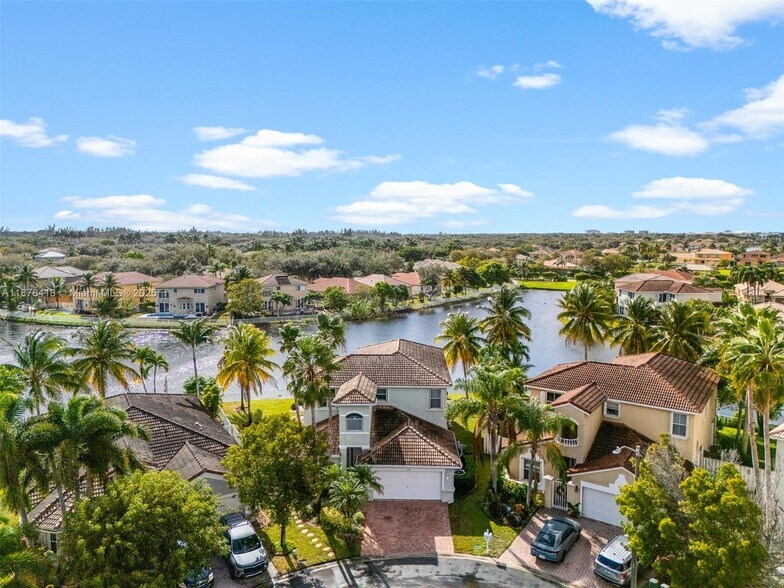 Building Photo - 5478 SW 189th Ave