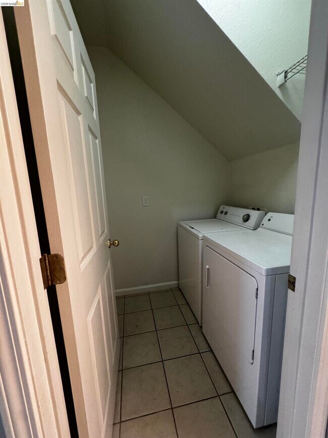 Building Photo - 8224 Shay Cir