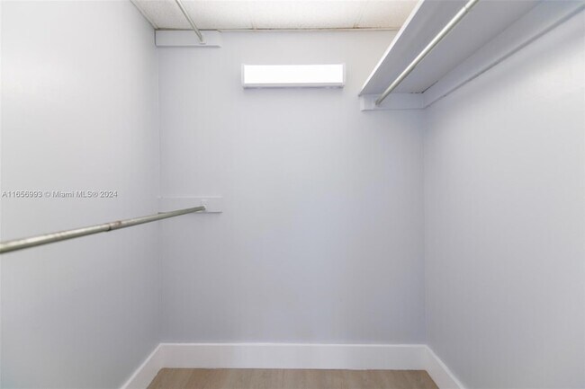 Building Photo - 1985 S Ocean Dr