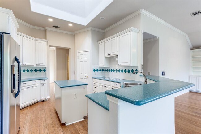 Building Photo - 6901 Bright Star Ln