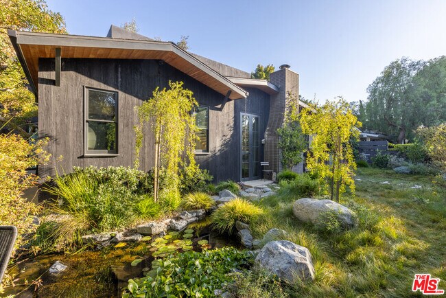 Building Photo - 746 Marco Pl