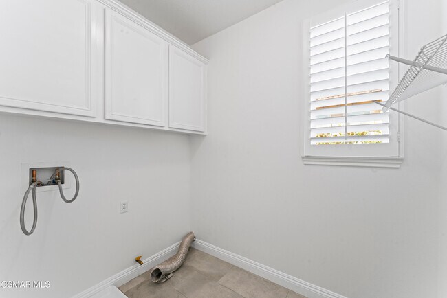 Building Photo - 3718 Young Wolf Dr